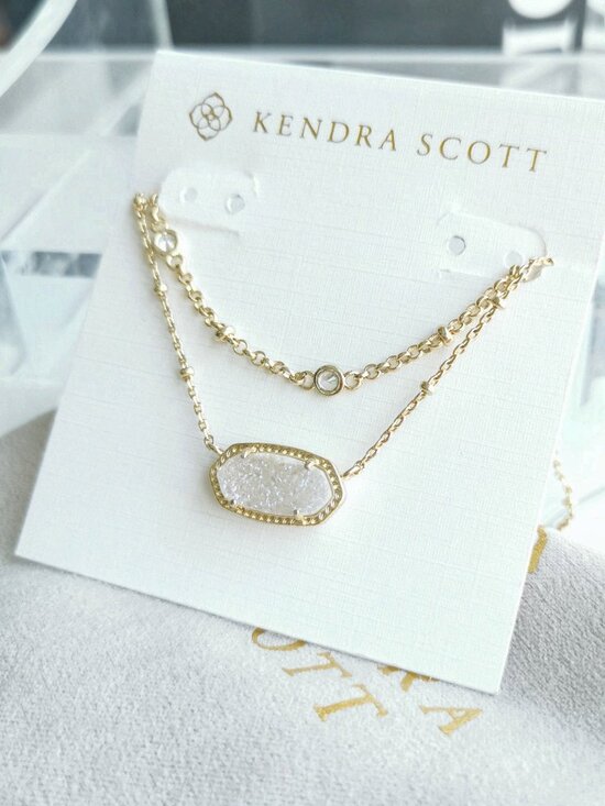 Kendra Scott Jewelry - Kendra Scott Elisa Necklace 🎀 Gold Drusy